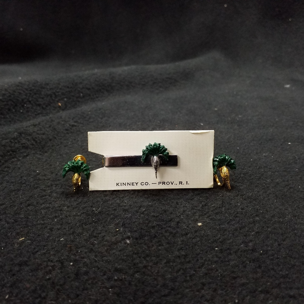 Kenney Co Cufflinks & Tie Clips